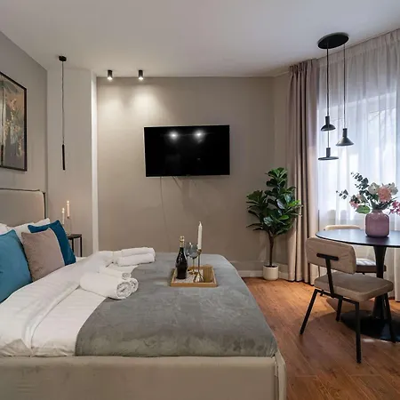 아파트 Trendy & Private Near Cismigiu & Calea Victoriei *