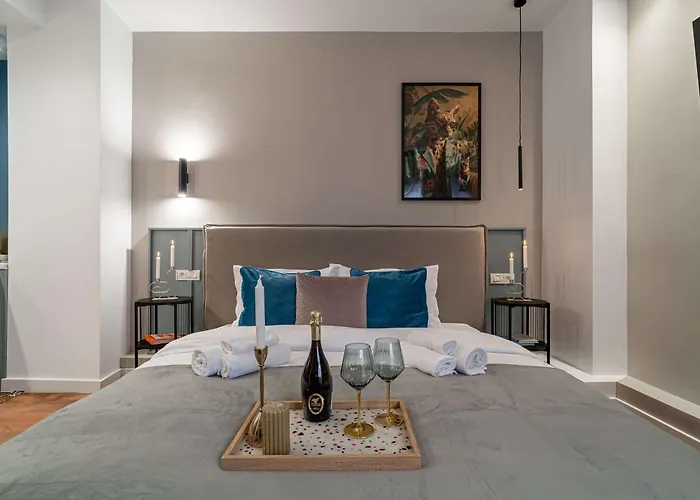 Trendy & Private Near Cismigiu & Calea Victoriei * 布加勒斯特